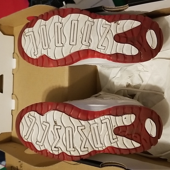 Jordan 11 Retro Low - Picture 3 of 4